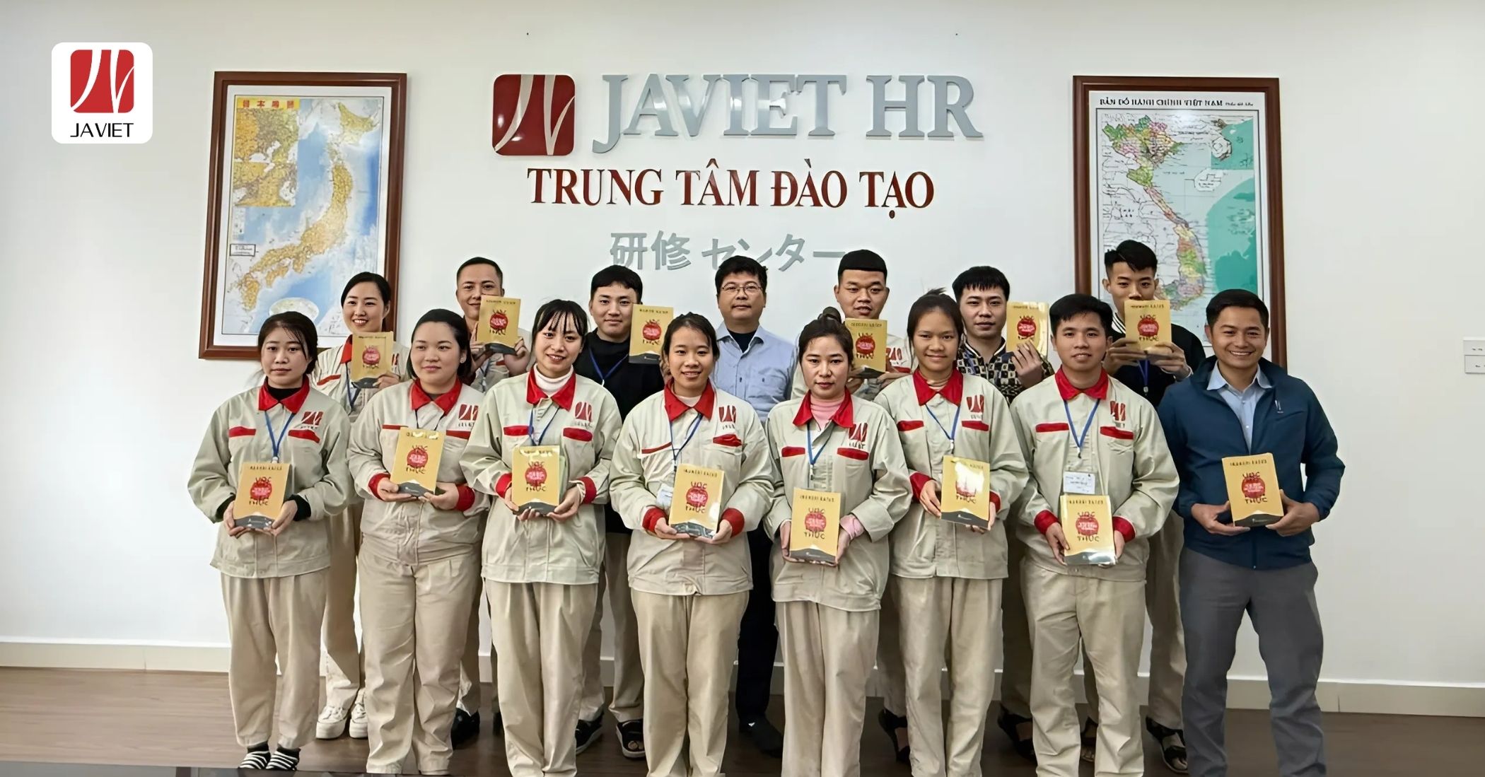 Lễ tuyên dương và trao quà cho thực tập sinh tiêu biểu Lễ tuyên dương và trao quà cho thực tập sinh tiêu biểu