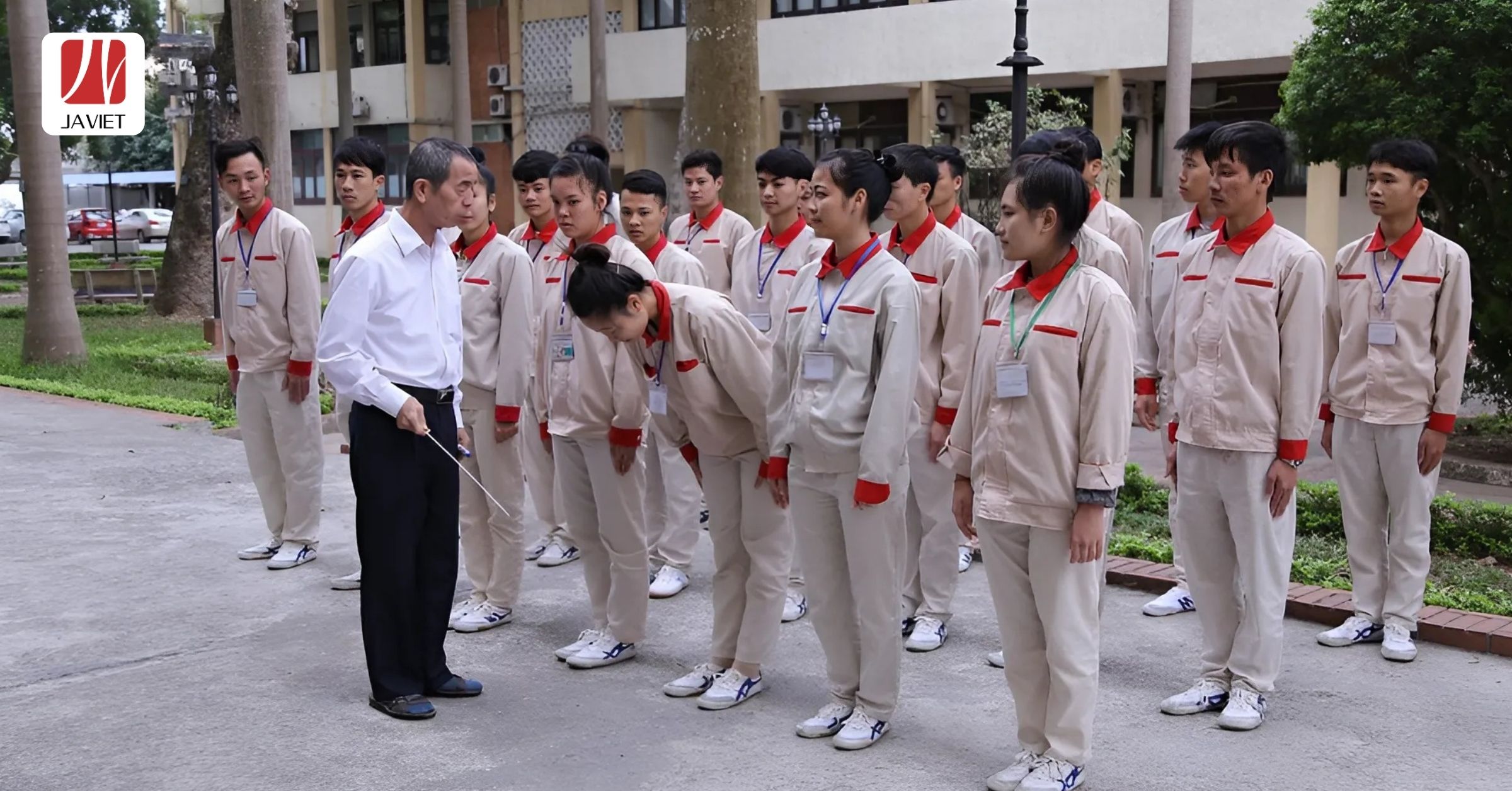 Buổi huấn luyện tác phong, kỷ luật trước khi xuất cảnh